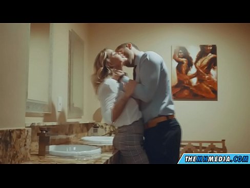 ❤️ Бүкіл аққұба сізді қоғамдық дәретханада азғырғанда ️ Порно бізде kk.drpornofilme.ru ❌